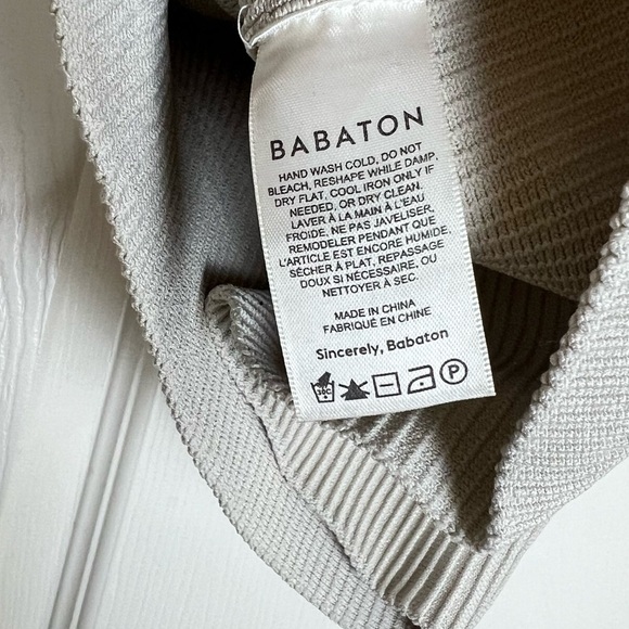 ARITZIA BABATON Sculpt Knit halter neck Cropped Tank M size - Picture 9 of 9